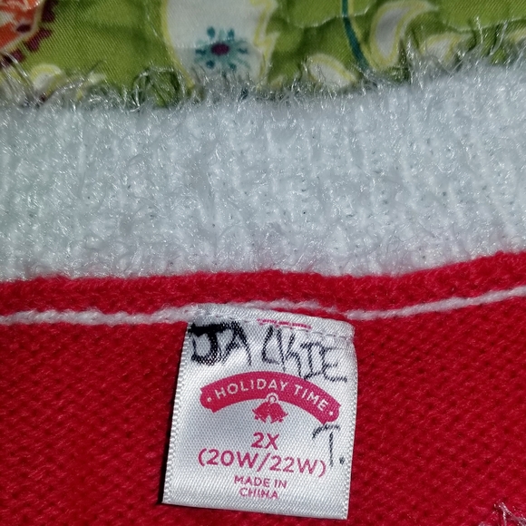 Merry Christmas Sweater - Picture 3 of 8